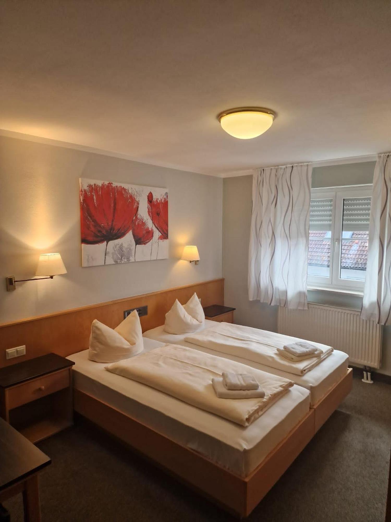 Hotelpension Zum Gockl Allershausen Zewnętrze zdjęcie