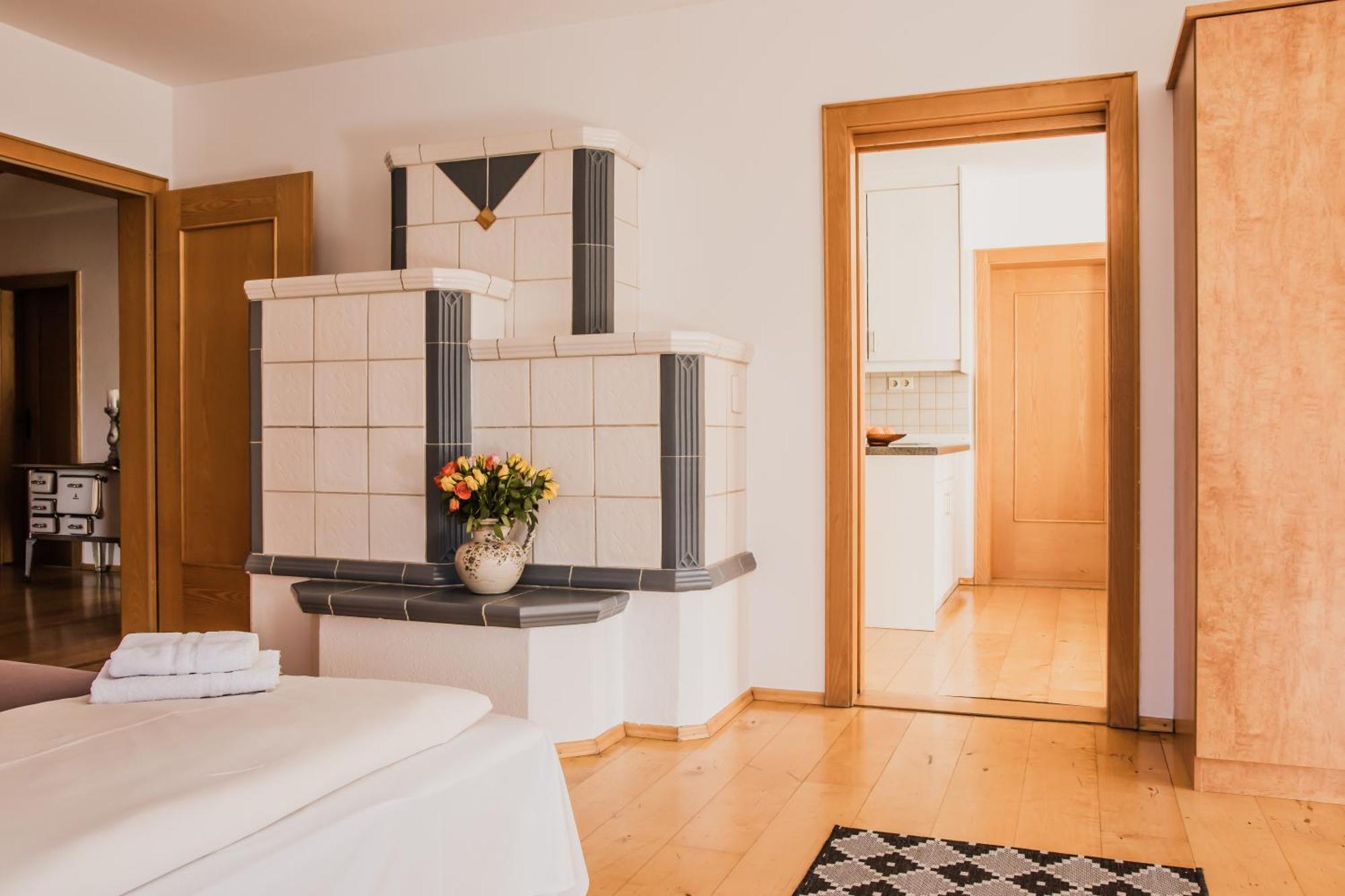 Hotelpension Zum Gockl Allershausen Zewnętrze zdjęcie